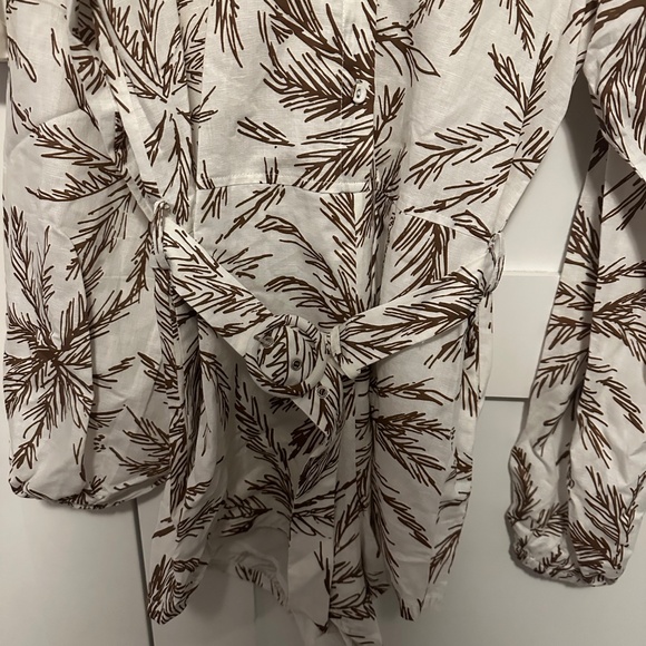 Charlie Holiday Romper Small - Picture 4 of 6